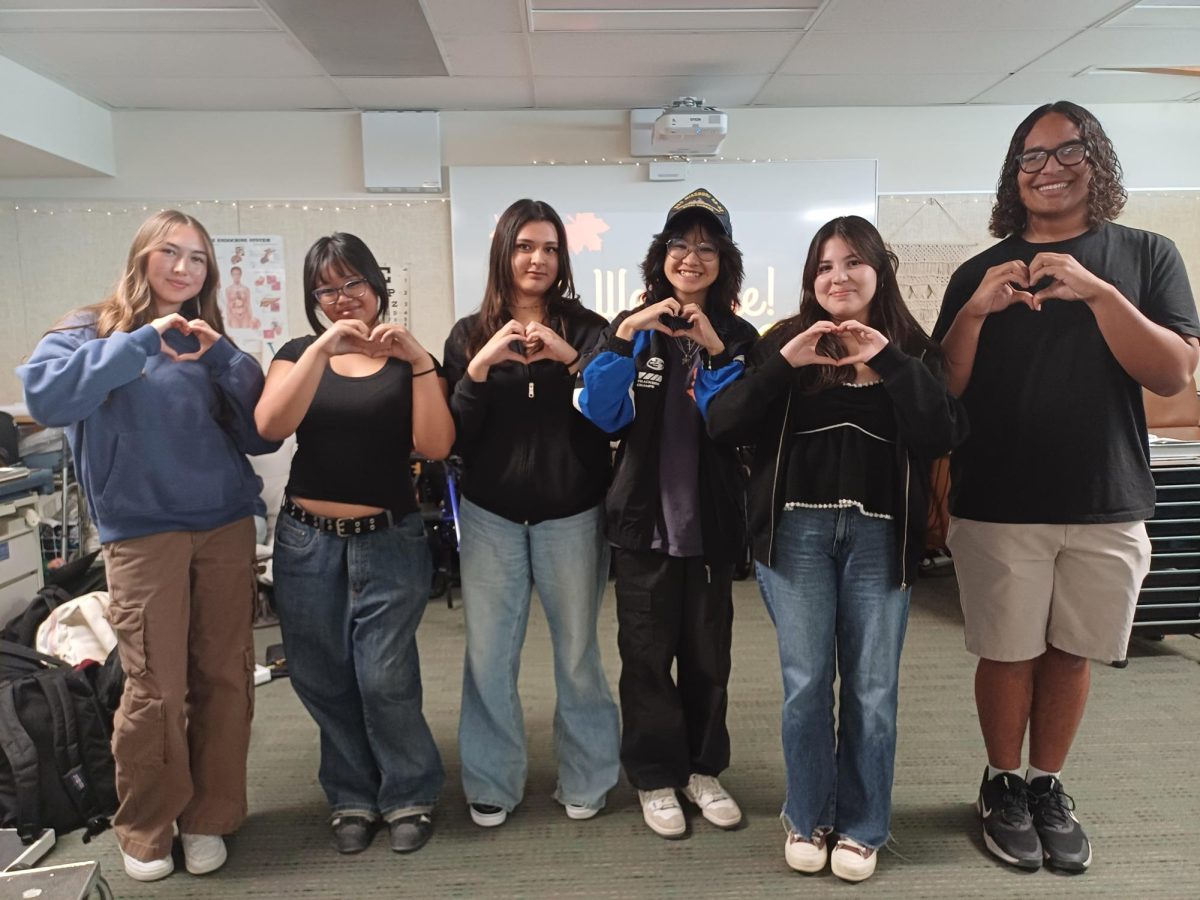 Heart Club Officers juniors Layla Goebel, Beverly Delarea, Sophia Valencia, Maggie Pham, Nathalia Guevara, and Lucas Campbell-Goolsby spread the love. 